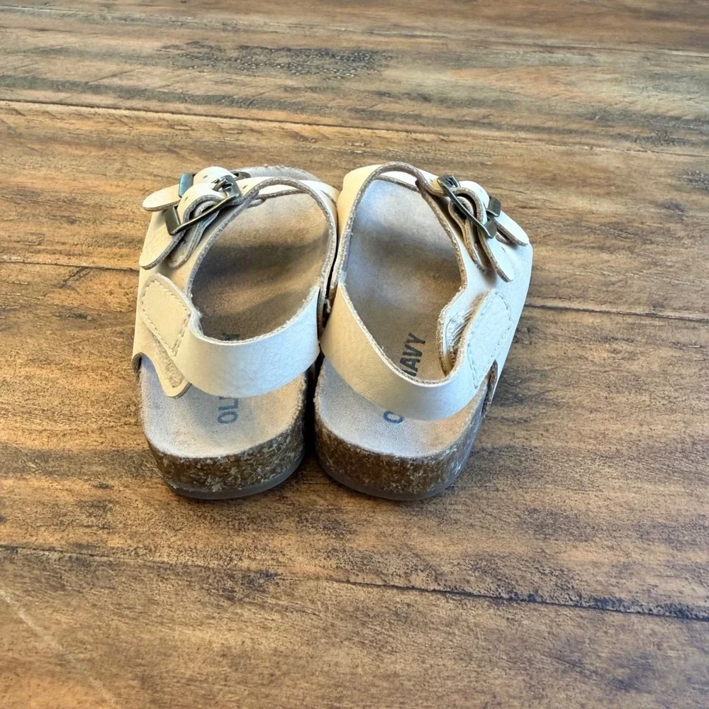 Old Navy Toddler Tan Double Strap Buckle Sandals‎ Size 6-12 Months Spring Summer